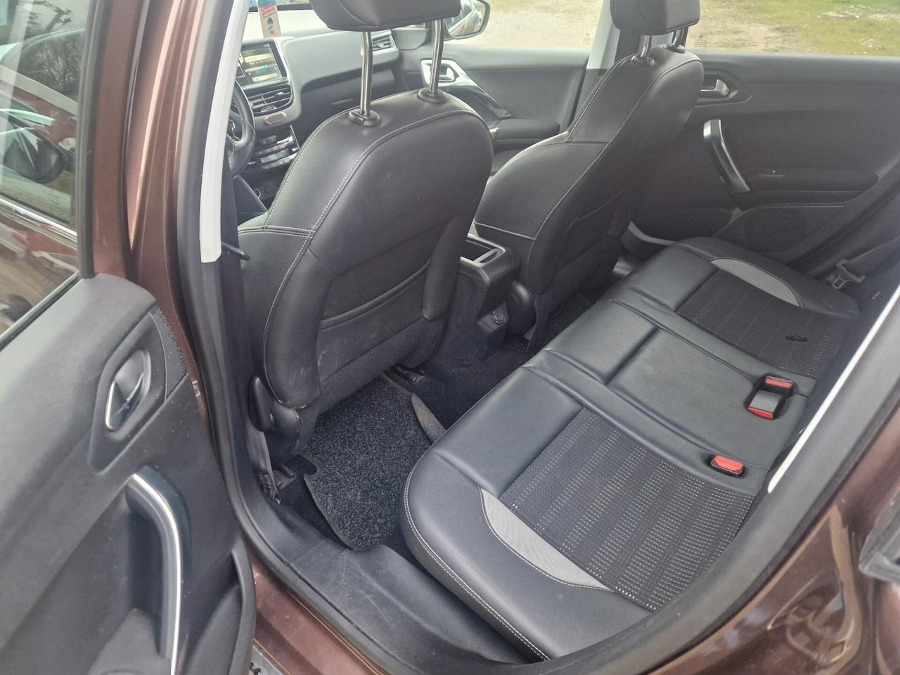 Peugeot 2008 1.2 VTi 82CV Allure