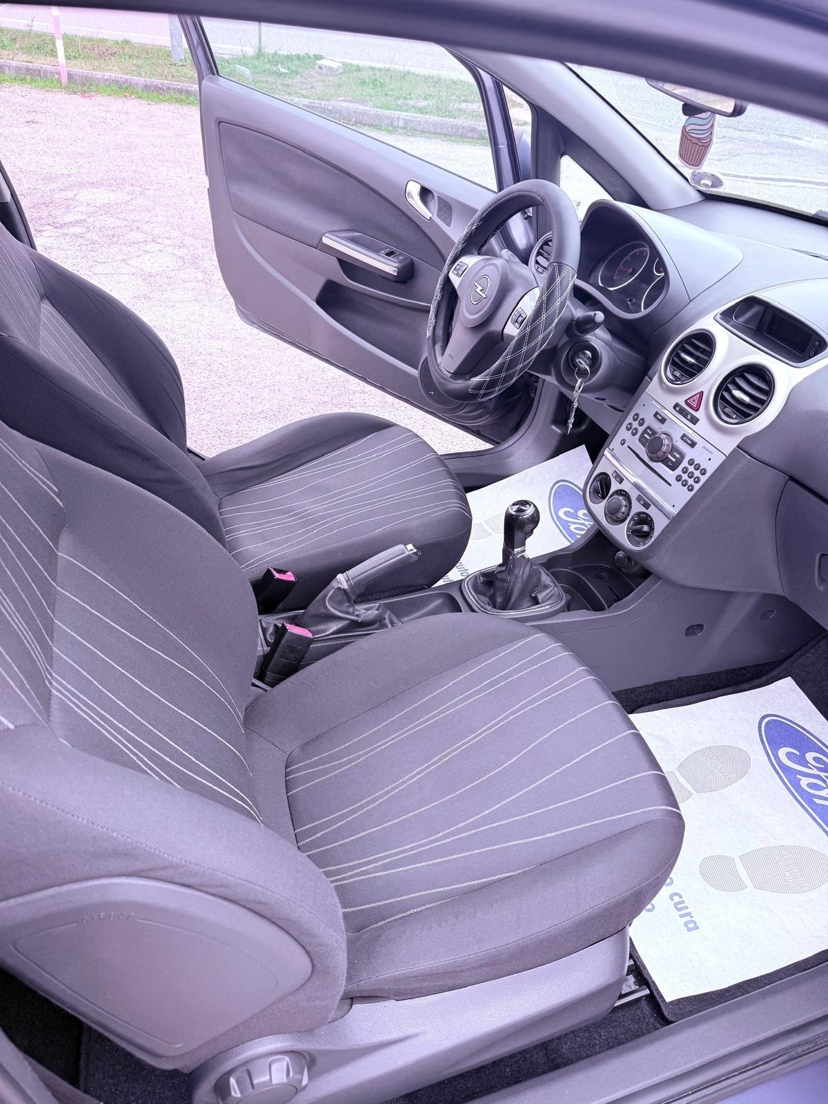 Opel Corsa 1.2 3 porte Sport Ok neopatentati