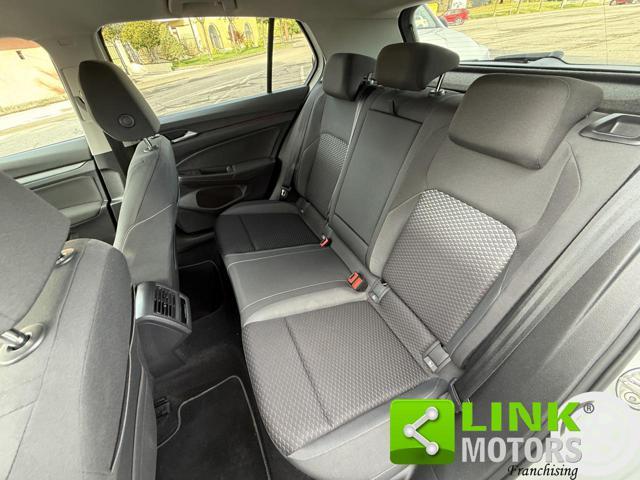 VOLKSWAGEN Golf 8 ACTIVE