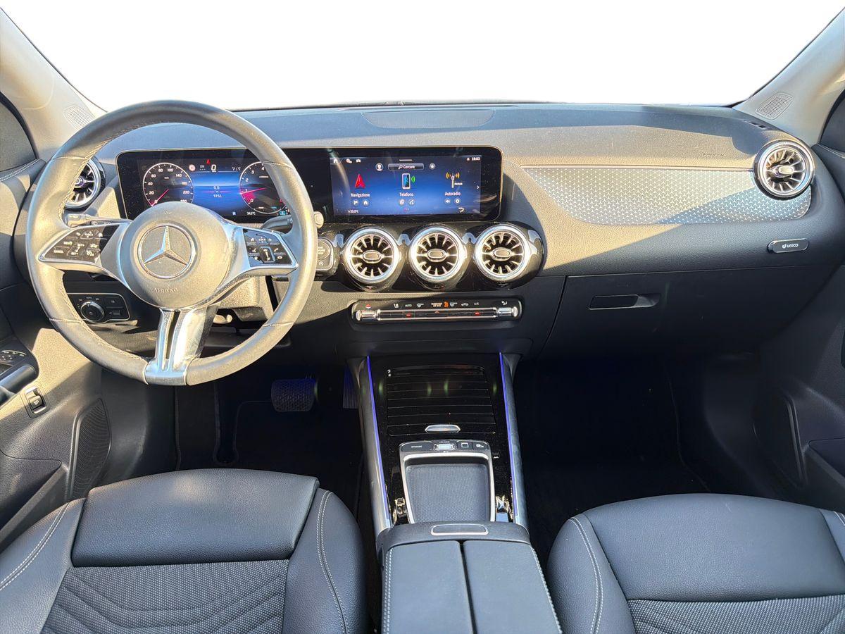 Mercedes-Benz GLA 180 Progressive Advanced Plus auto