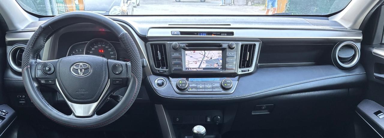 Toyota RAV 4 - 2.0 D-4D Style White Ed.