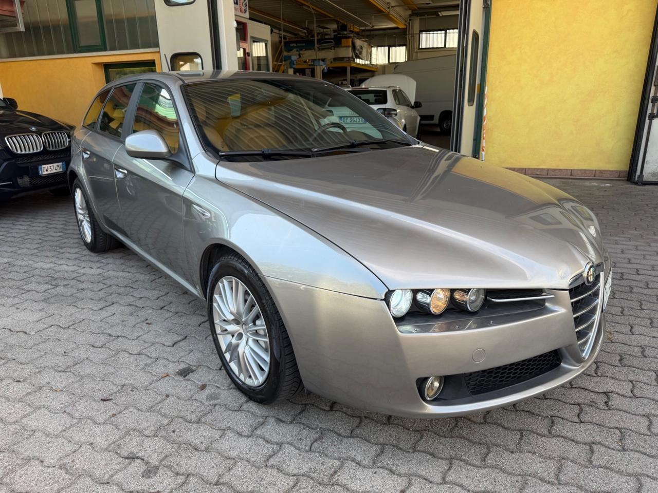 Alfa Romeo 159 2.0 JTDm Sportwagon Distinctive