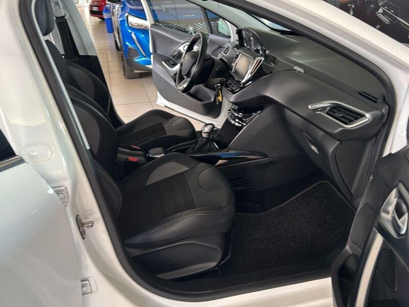 Peugeot 2008 BlueHDi 100cv Allure