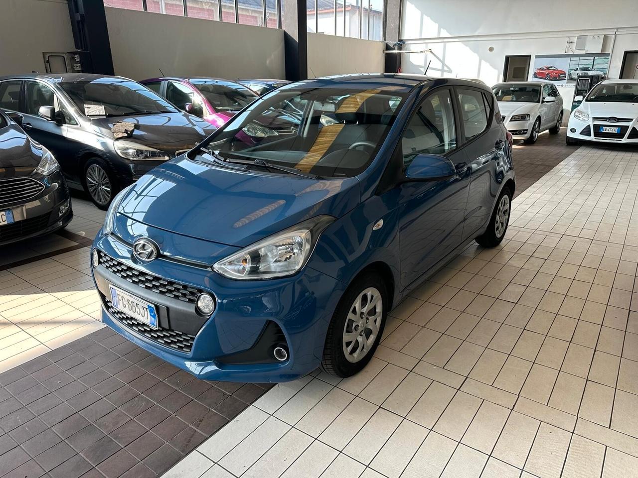 Hyundai i10 1.0 MPI Sound Edition A/T