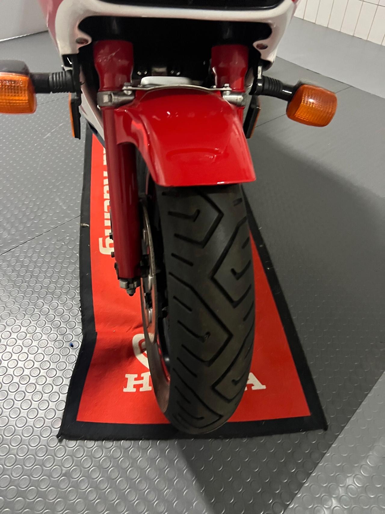 Honda VFR 1000 Sport