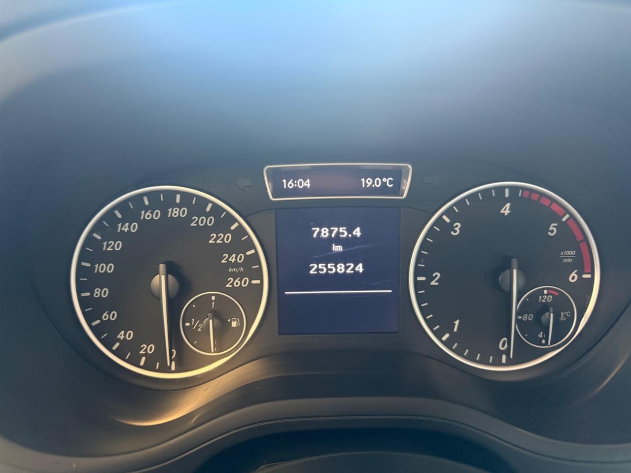 Mercedes-benz B 200 CDI BlueEFFICIENCY Premium