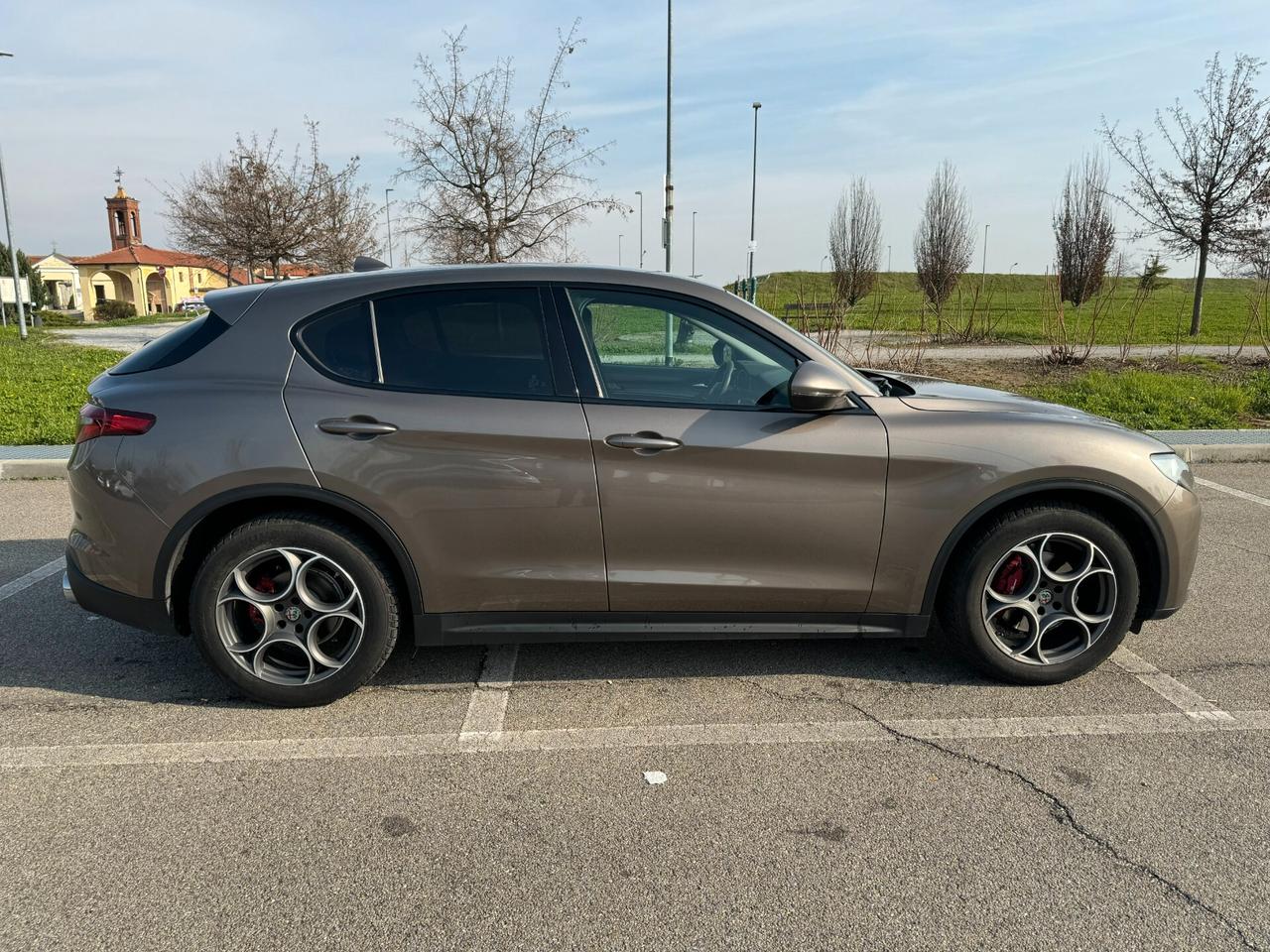 Alfa Romeo Stelvio 2.2 Turbodiesel 150 CV auto (da 307 € al mese)