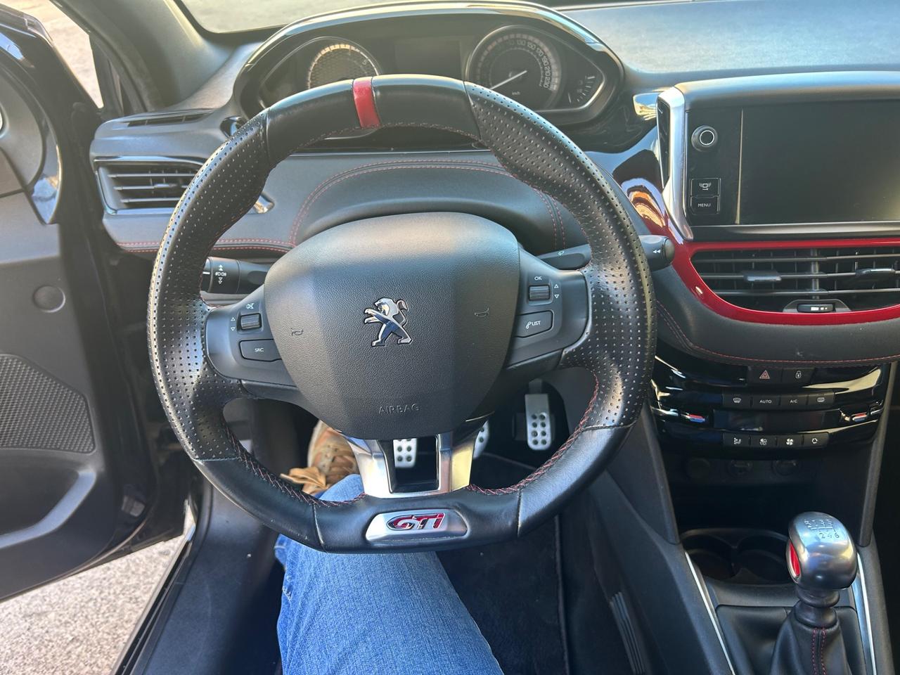 Peugeot 208 1.6 THP 200 CV 3 porte GTi