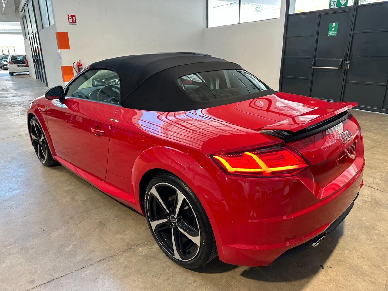 Audi TT Roadster 2.0 TFSI quattro S tronic line . UNI PROP.
