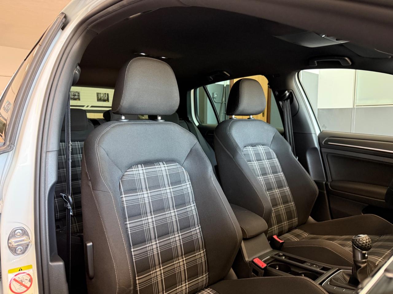 Volkswagen Golf GTD 2.0 TDI