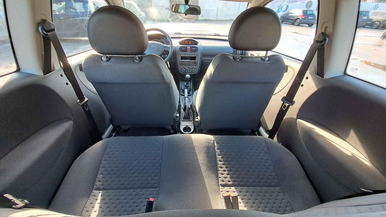 Opel Corsa 1.0i 12V Edition