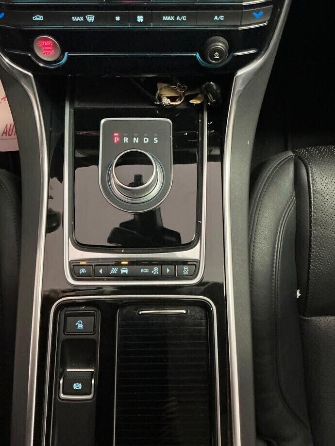 JAGUAR XF 3.0d V6 2015 TETTO APRIBILE FULL OPTIONAL 80.000KM