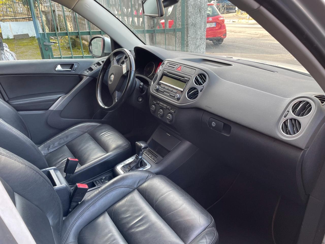 Volkswagen Tiguan 2.0 TSI 4MOTION tiptronic Sport & Style