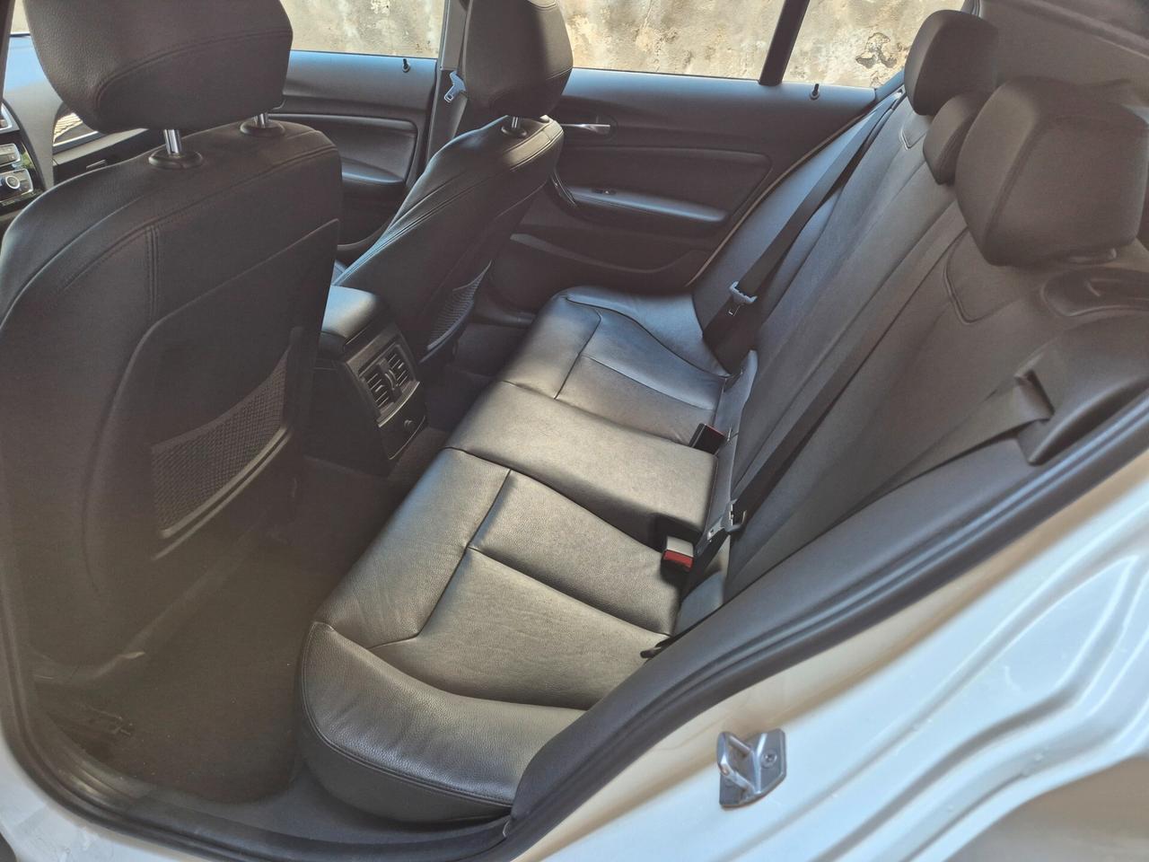 Bmw 120 120d 5p. Urban