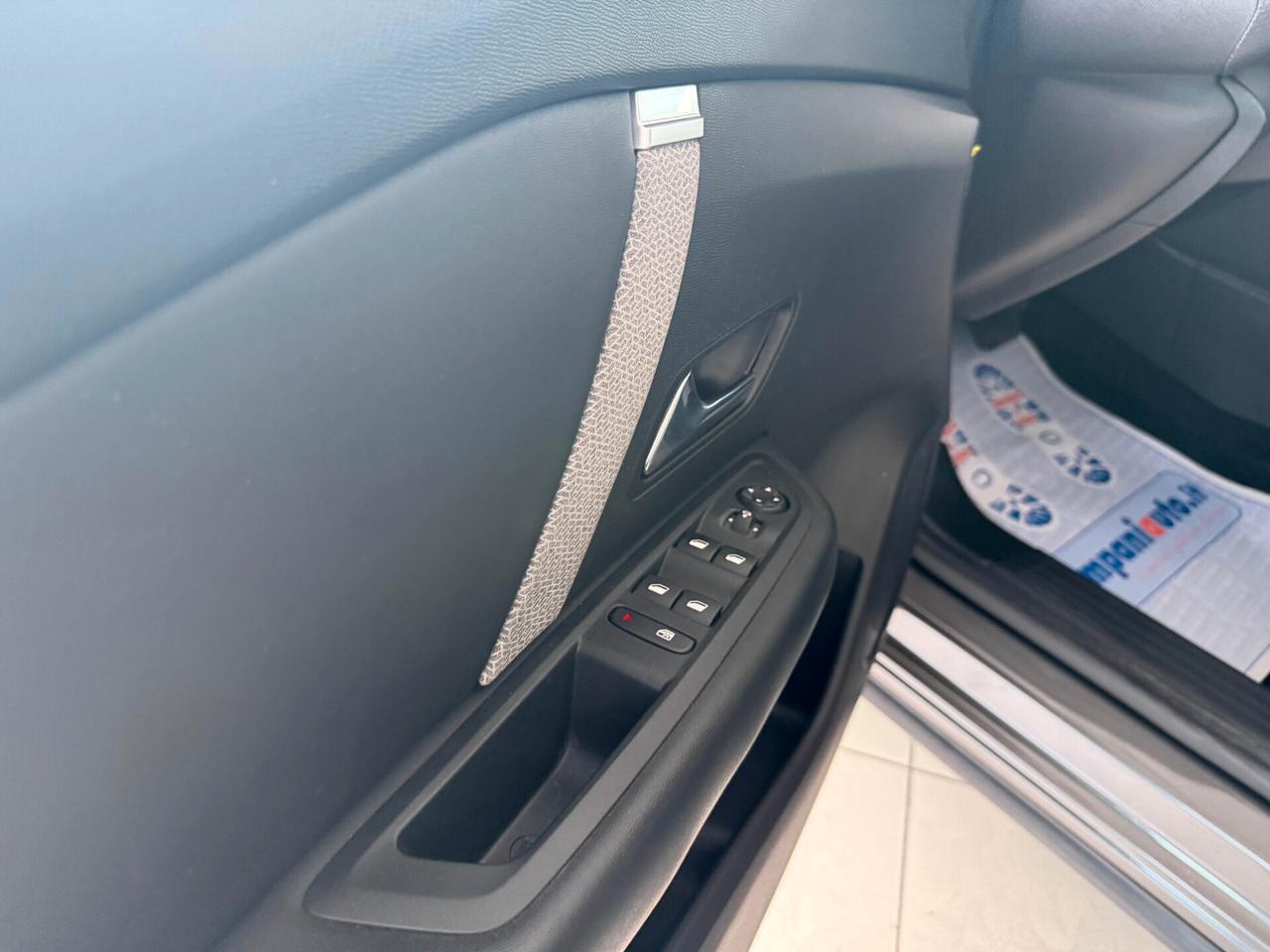 Citroen C4 BlueHDi 130 EAT8 Shine PACK