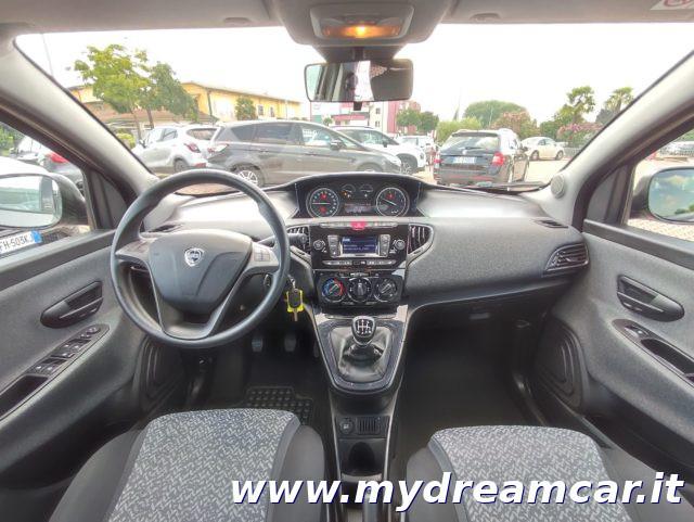 LANCIA Ypsilon 1.0 Hybrid Ecochic Silver NEOPATENTATI