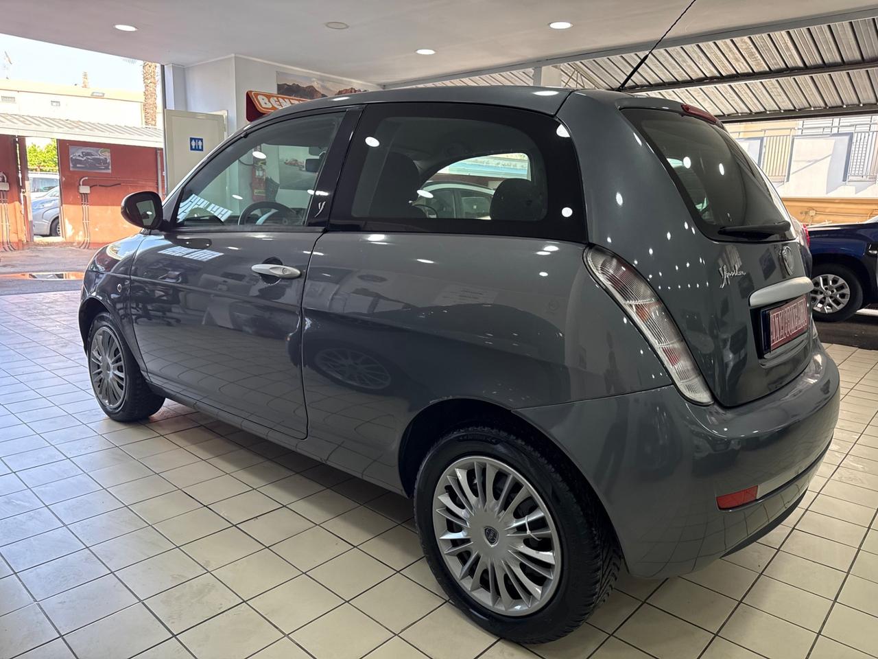 Lancia Ypsilon 1.2 2010 120 mila km nuova