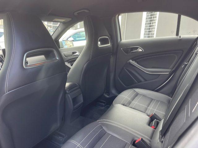 MERCEDES-BENZ A 180 Premium