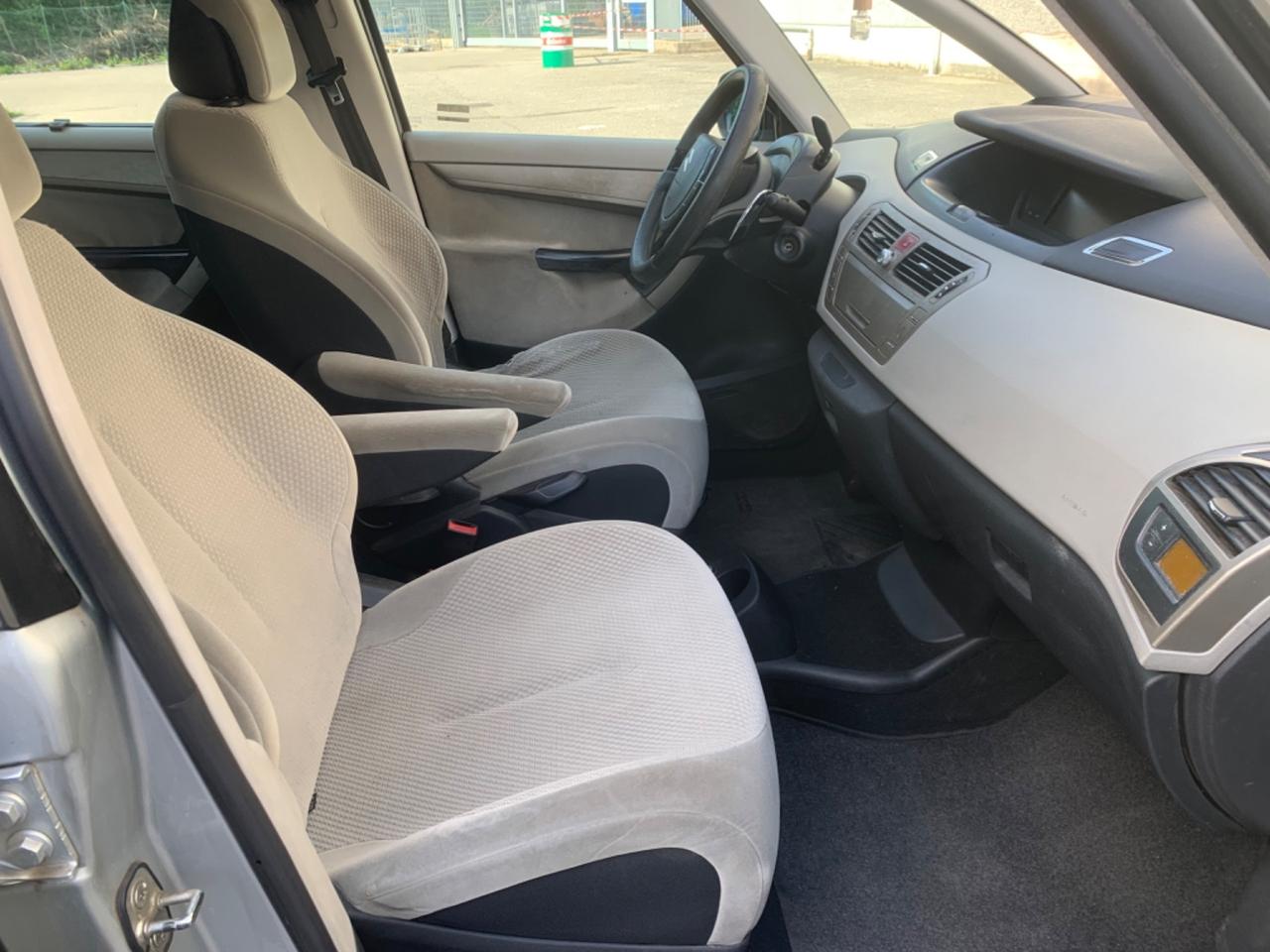 Citroen C4 Picasso C4 GR. PICASSO 1,6 HDI 110 Fap Classique