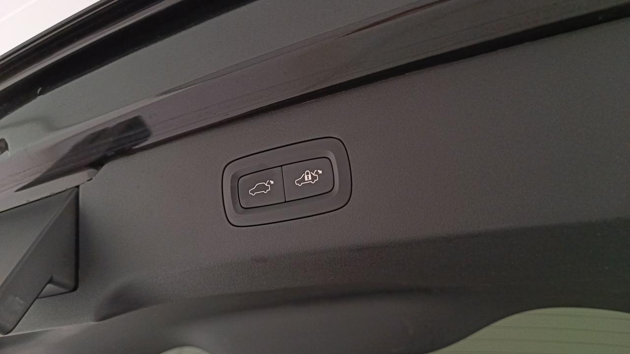 LYNK & CO 01 1.5 td phev auto
