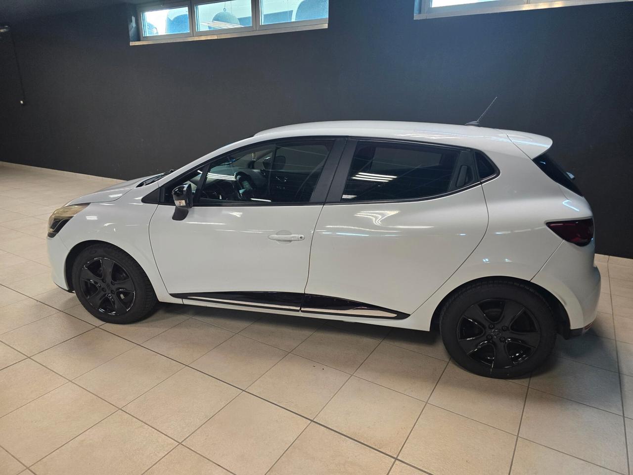 Renault Clio 1.2 75CV 5 porte Wave