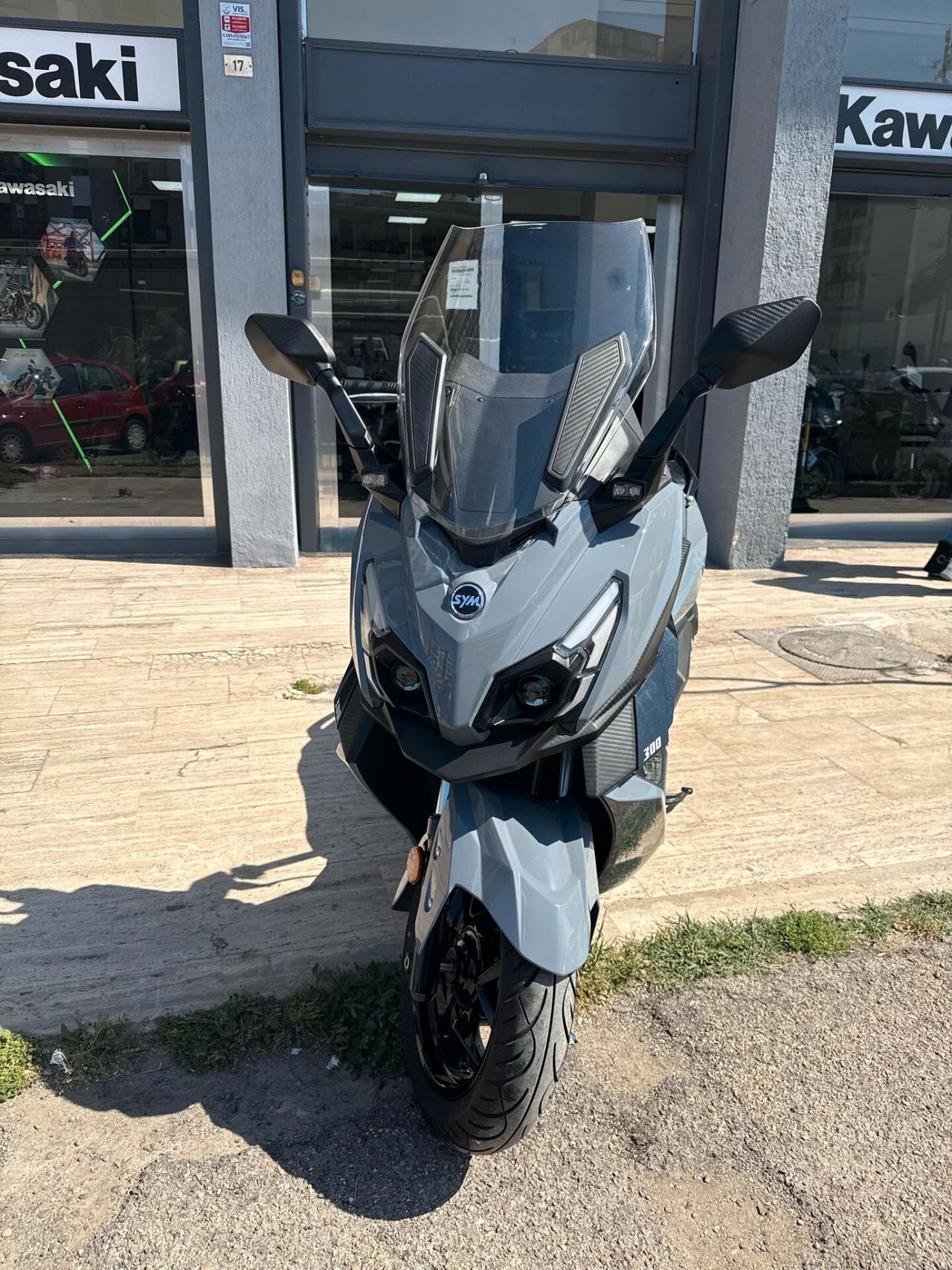 SYM Cruisym 300 SCOOTER