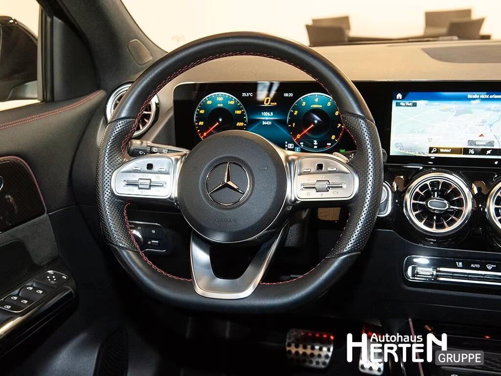 Mercedes-benz GLA 200 Automatic AMG - KAMERA LED APPLE CAR PLAY