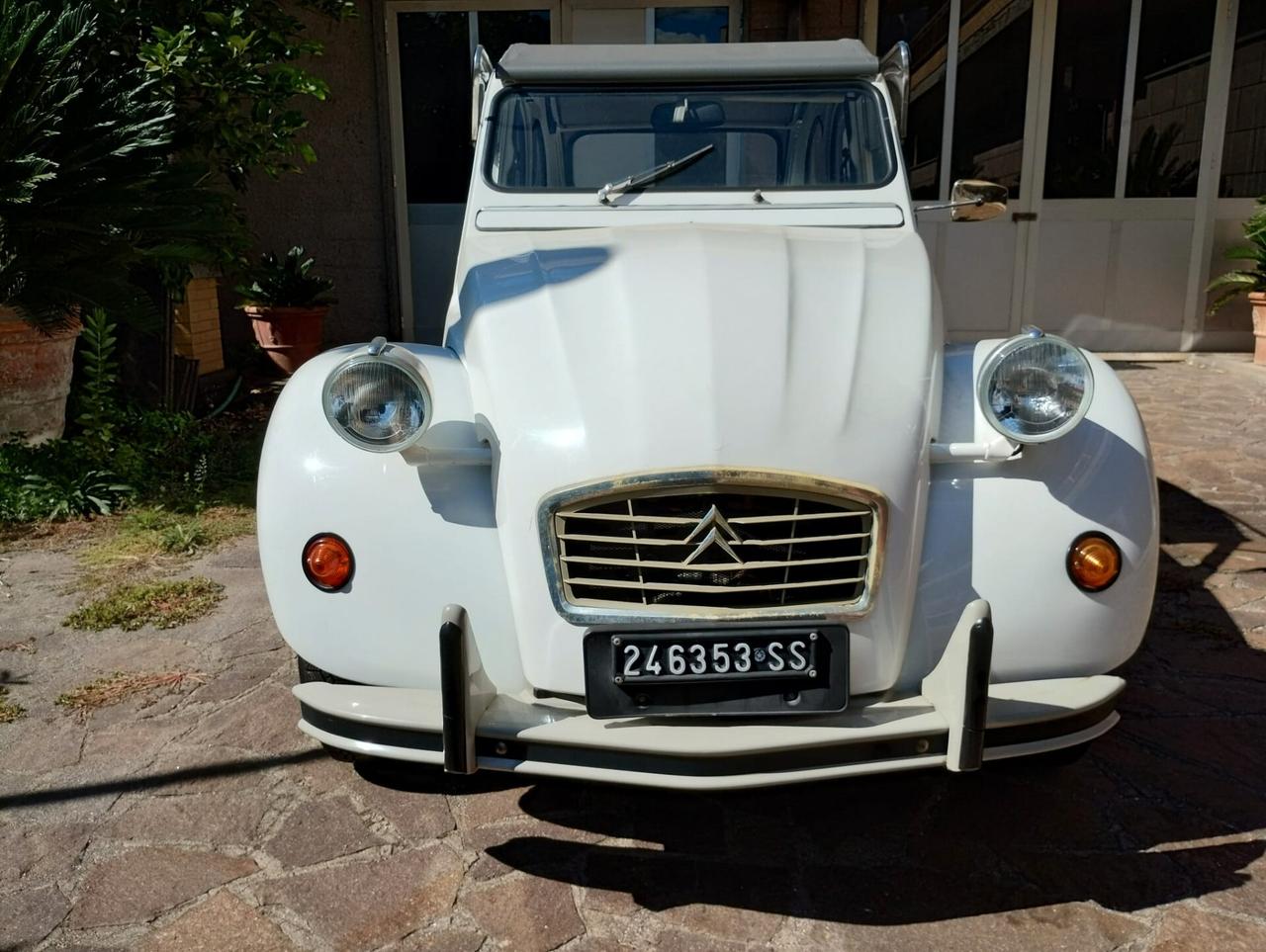 Citroen 2CV 6 Special