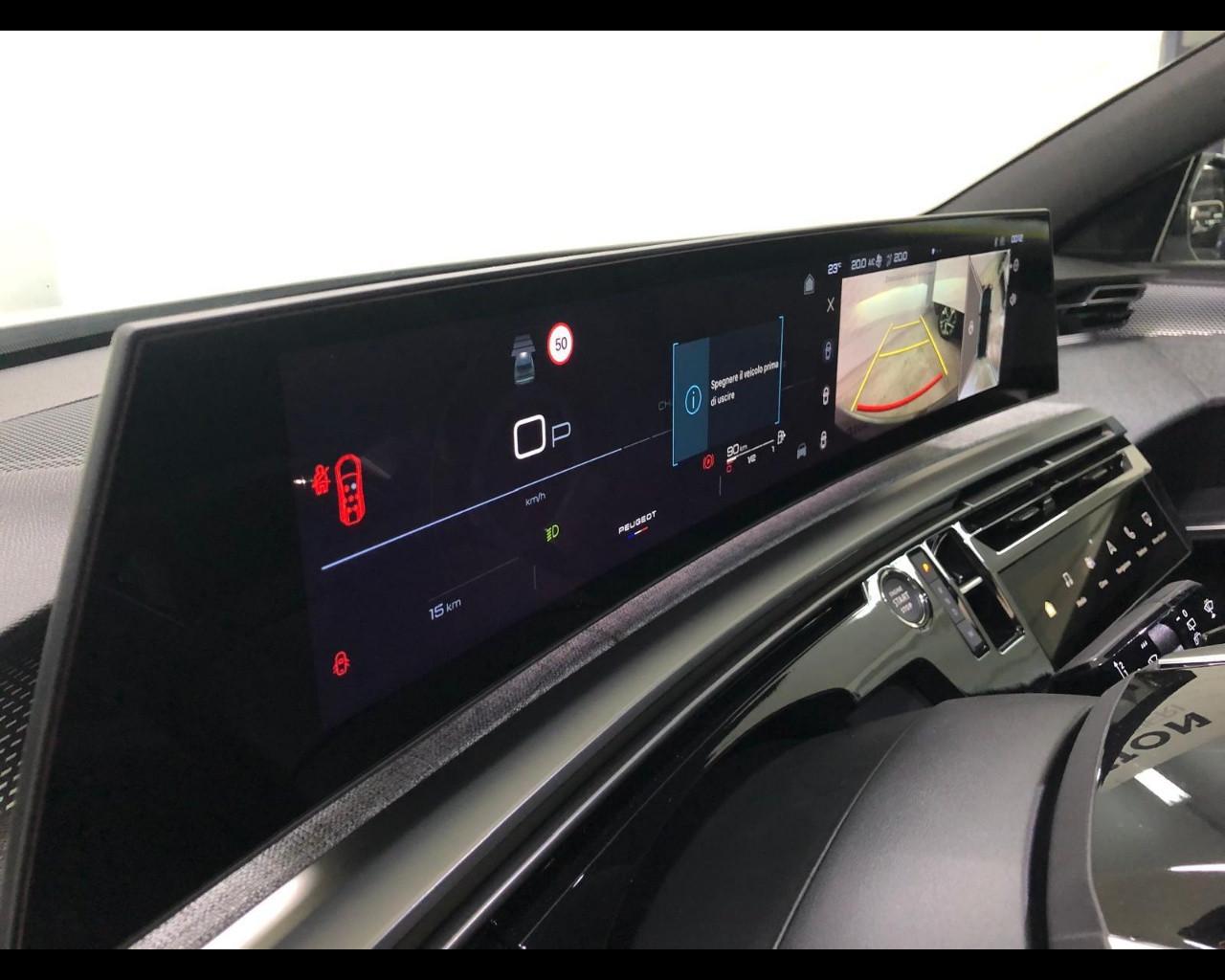 PEUGEOT Nuovo 5008 Hybrid 136 e-DCS6 GT
