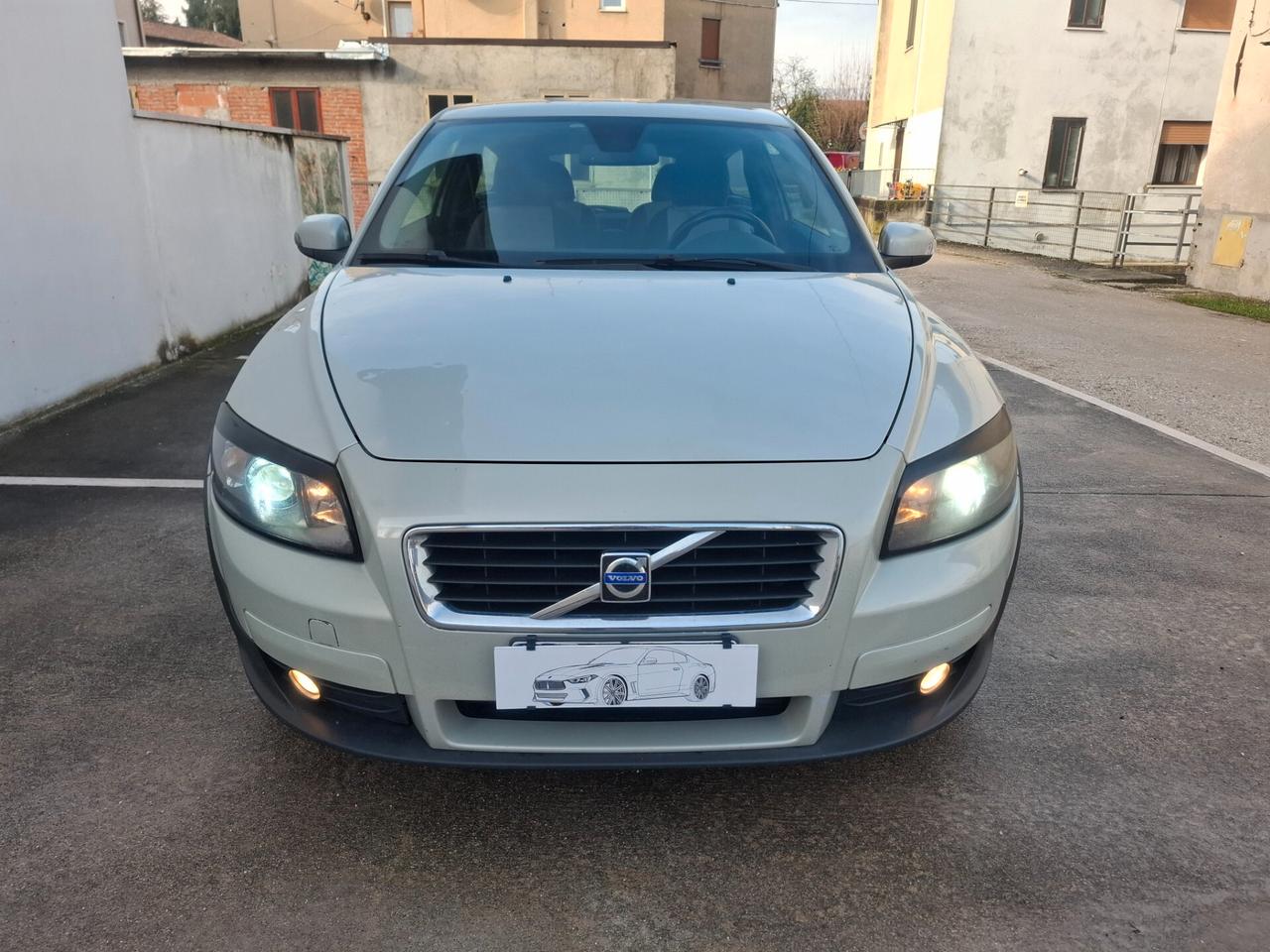 Volvo C30 2.0 D 136cv 6 Marce ok Neopatentati