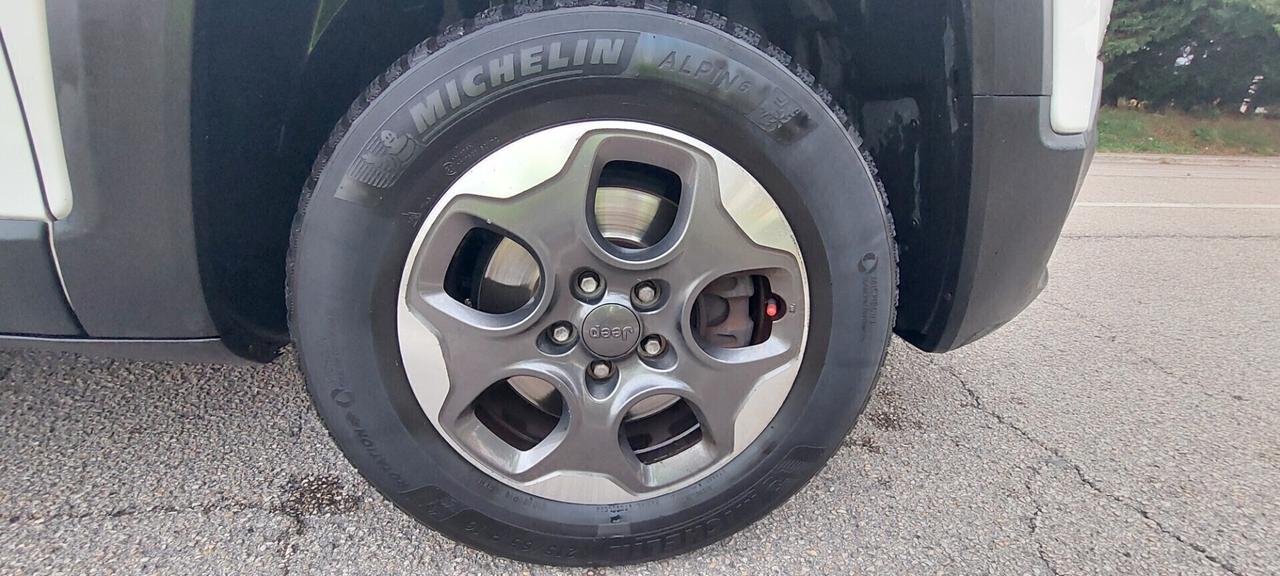 JEEP RENEGADE 2,0 DIESEL 120 CV 4WD 4X4 NAVIGATORE TELEFONO SENSORI IMPECCABILE