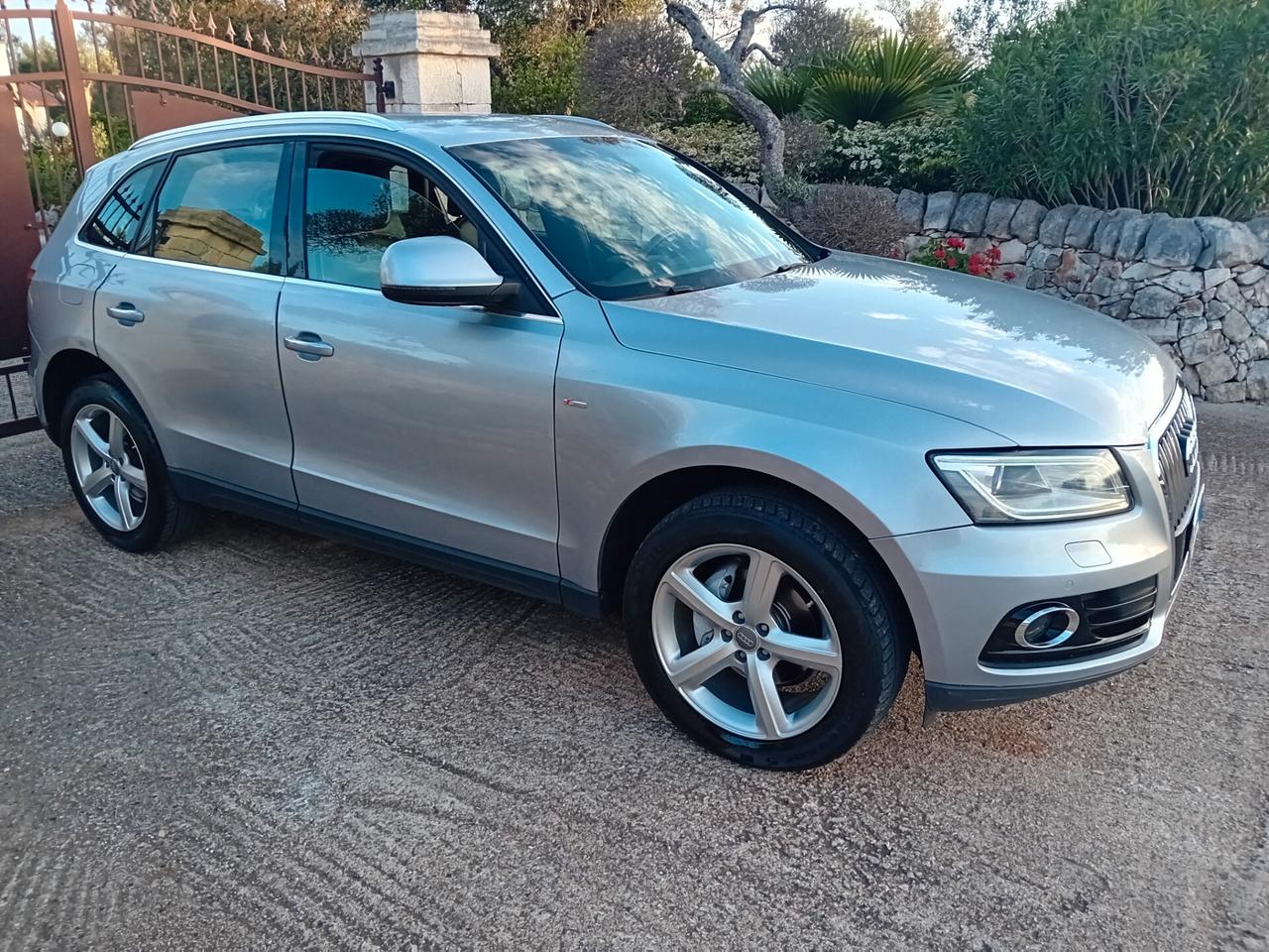 Audi Q5 2.0 TDI 177 CV quattro Sline