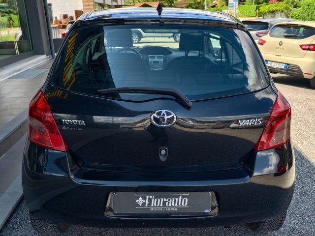 TOYOTA Yaris 1.3 3 porte Navi OK NEOPATENTATI