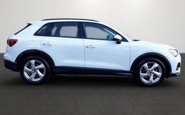 AUDI Q3 35 TDI S tronic Business Advanced