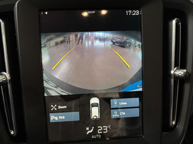 VOLVO XC40 T2 Momentum Core N1 - AUTOCARRO