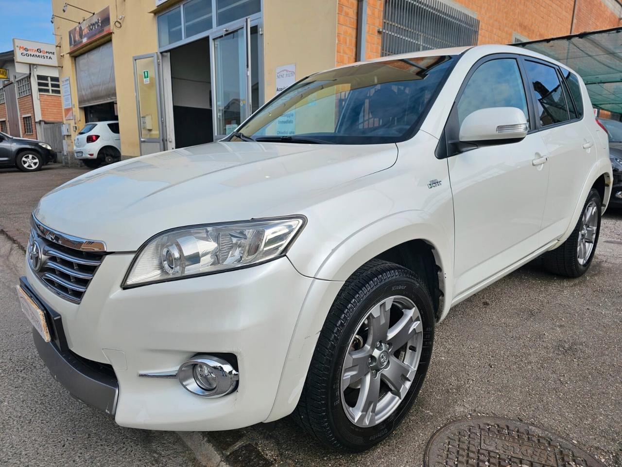 Toyota RAV4 Crossover 2.2 150cv D-Cat Executive*Pelle*Navi*Unipro*