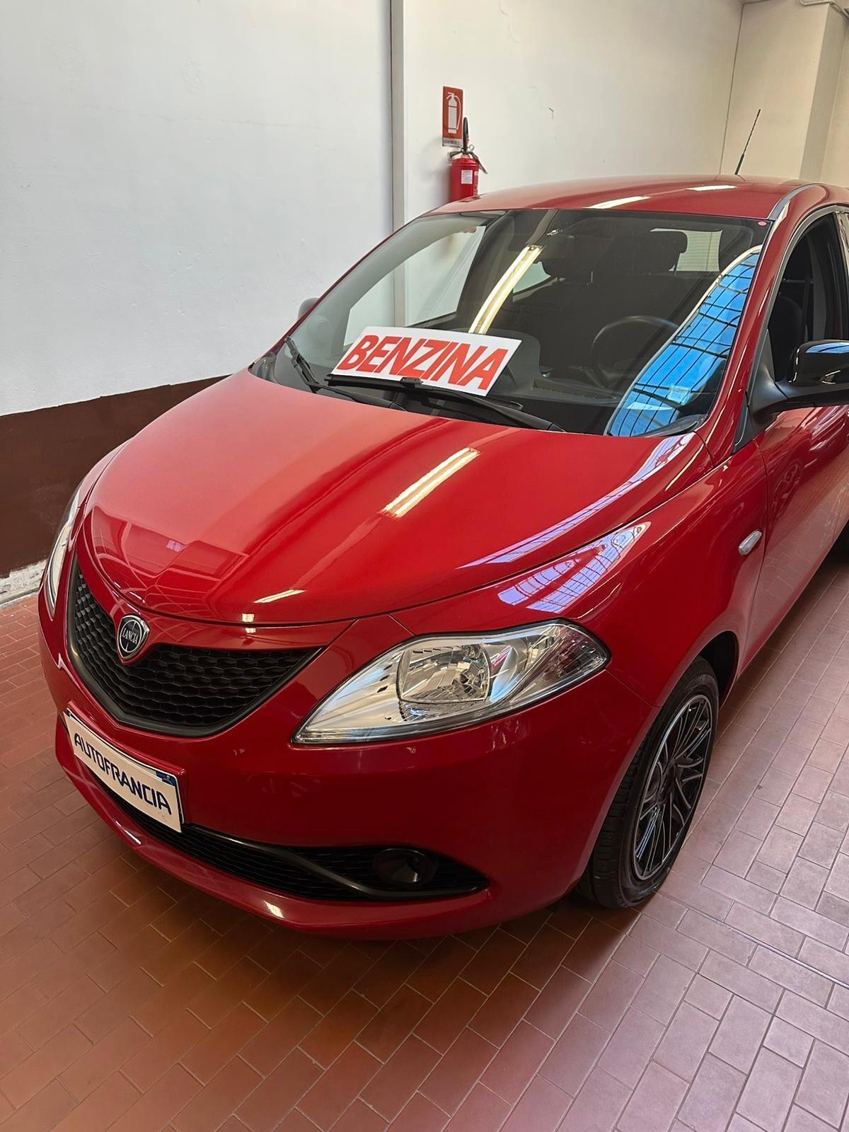 Lancia Ypsilon 1.2 69 CV 5 porte S&S Gold