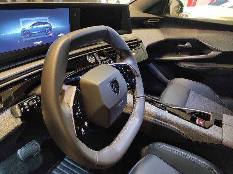 PEUGEOT 5008 3ª serie - 5008 Hybrid 145 e-DCS6 Allure