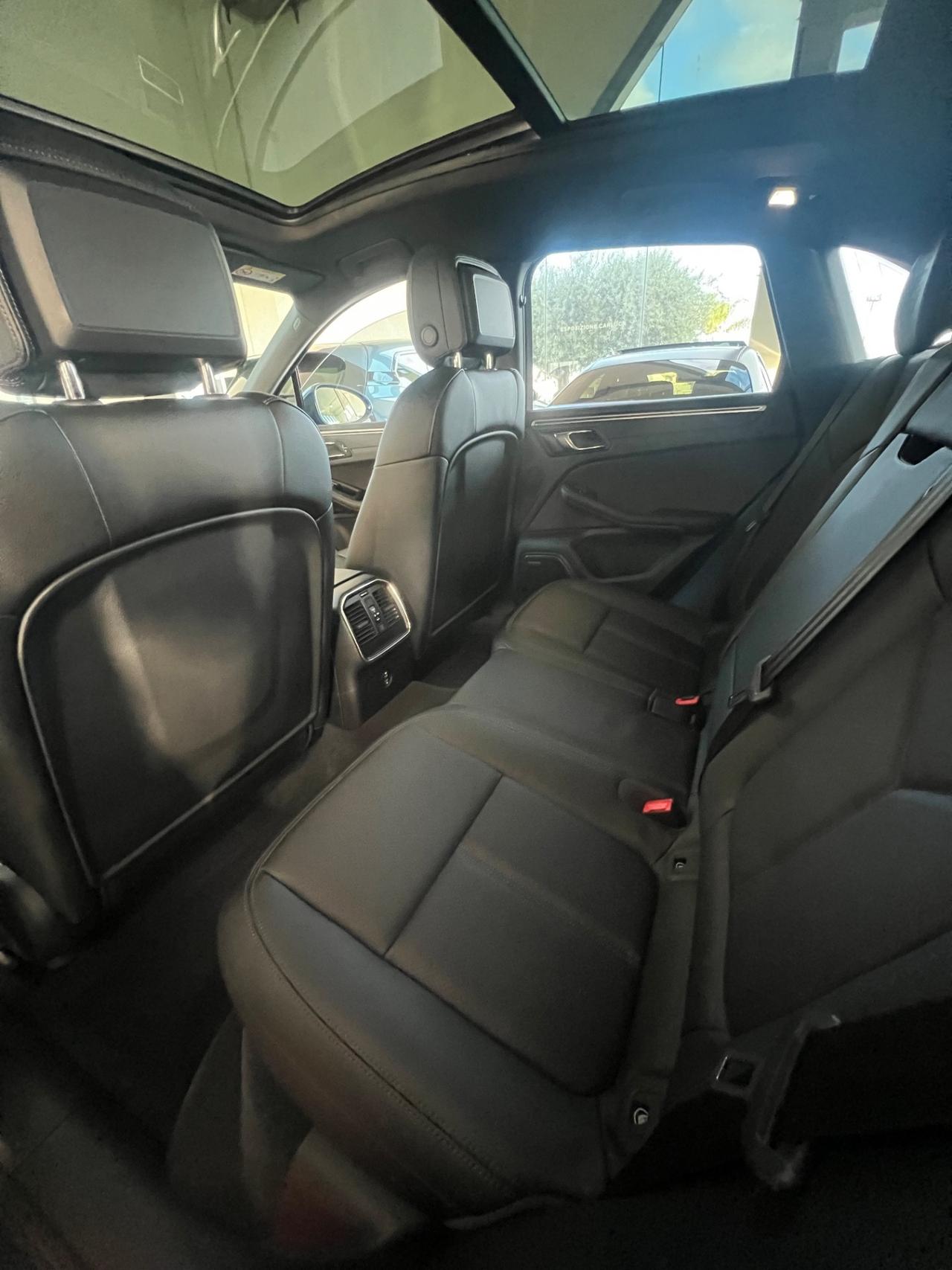 Porsche Macan 2.0 265cv pdk possibilità noleggio no scoring