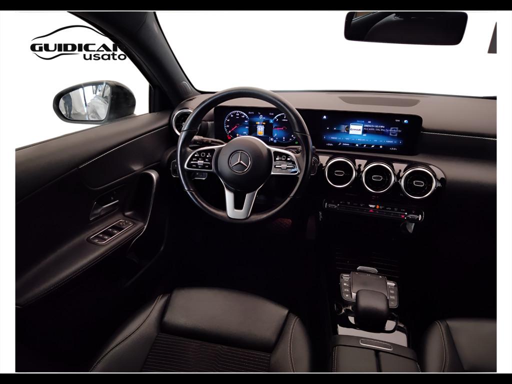 Mercedes-Benz Classe A - W177 2018 - A 180 d Sport auto