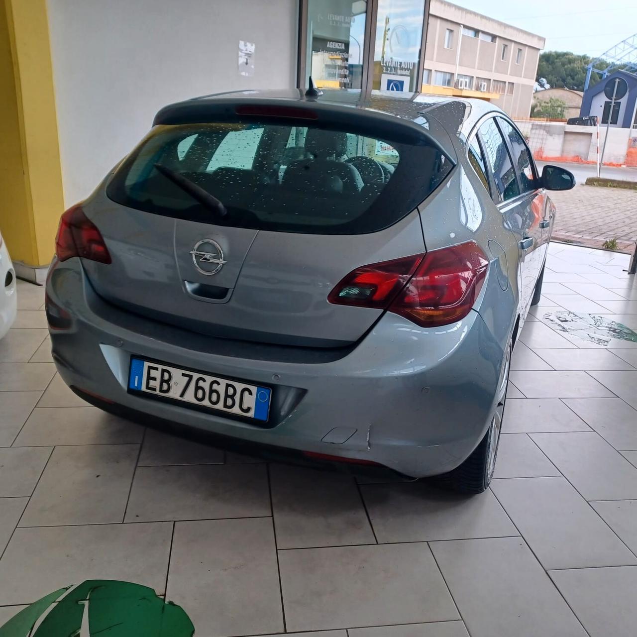 ECONOMICA OPEL ASTRA 1.7 TDI