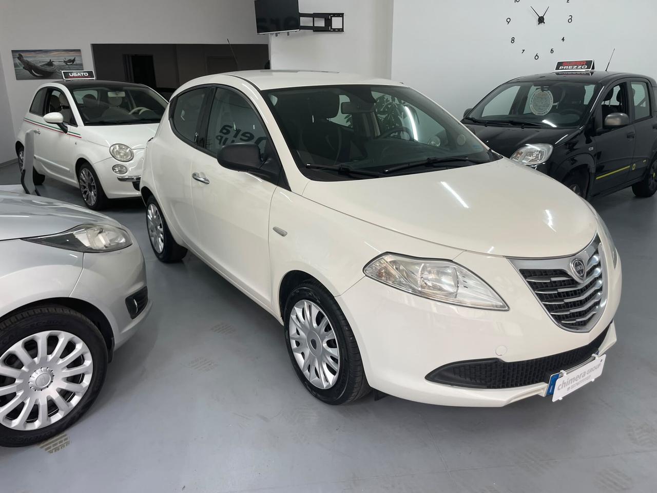Lancia Ypsilon 1.2 69 CV 5 porte S&S Silver