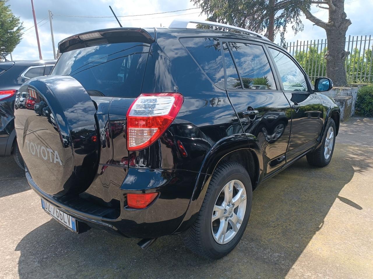 Toyota RAV 4 RAV4 Crossover 2.2 D-Cat 177 CV Luxury