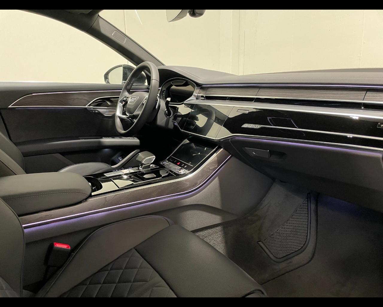AUDI A8 60 TFSIe QUATTRO TIPTRONIC