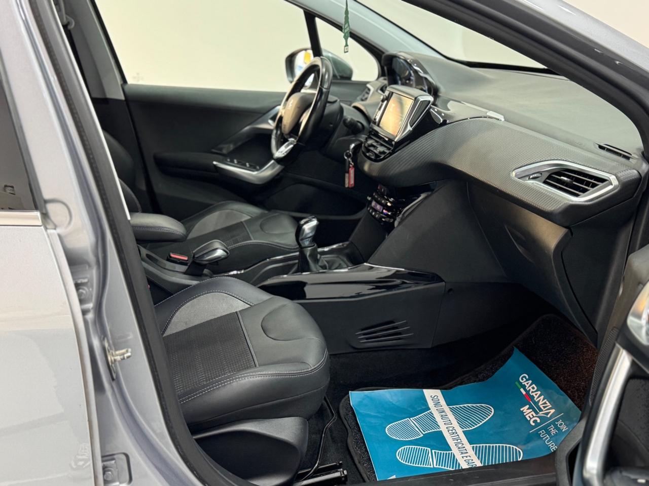 Peugeot 2008 PureTech 82 S&S Allure distribuzione fatta