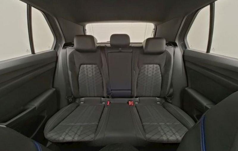 Volkswagen Golf 2.0 TDI 150 CV DSG SCR R-Line Nuovo Modello Black Style Matrix Led
