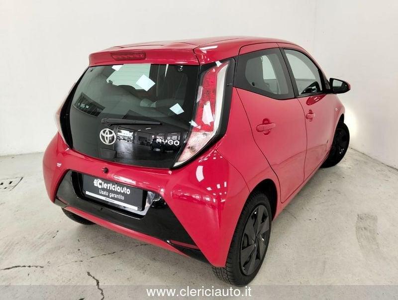 Toyota Aygo 1.0 VVT-i 69 CV 5 porte x-play MMT