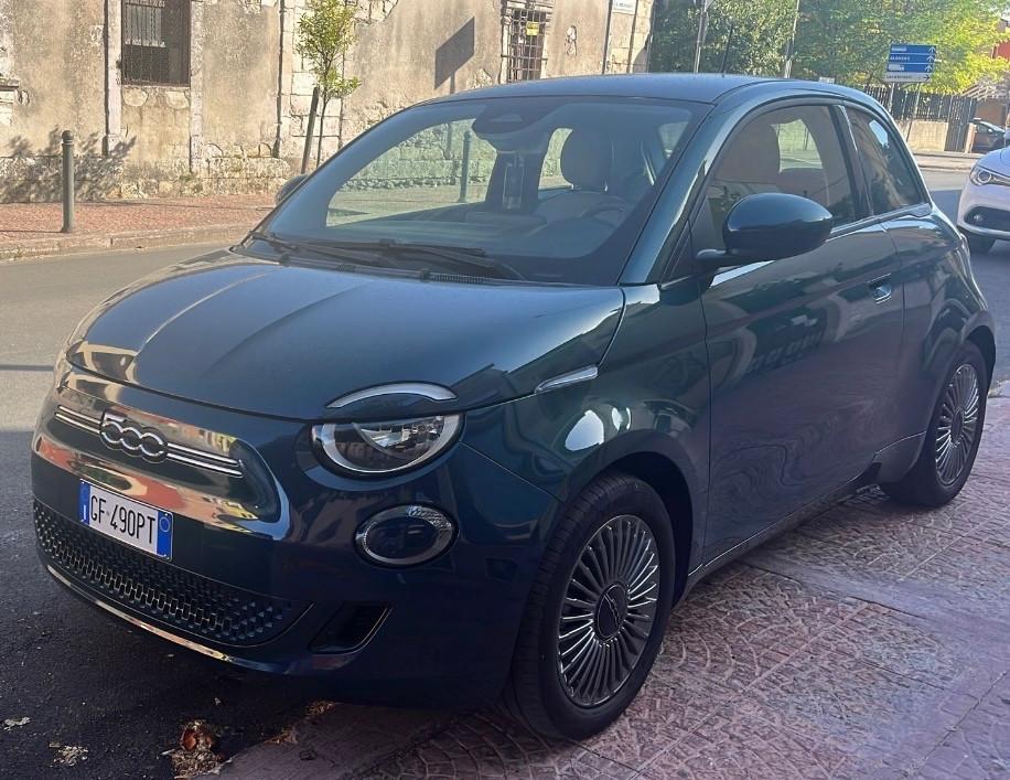 Fiat 500 E pari al nuovo