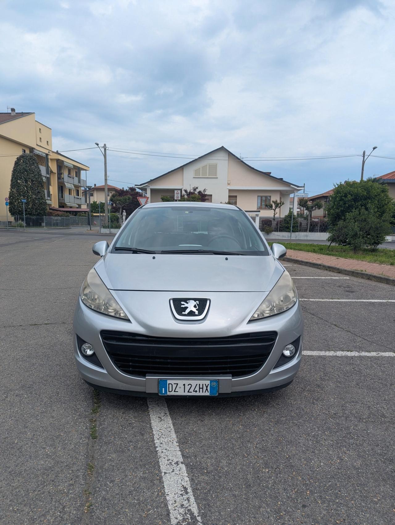Peugeot 207 1.4 neopatentati