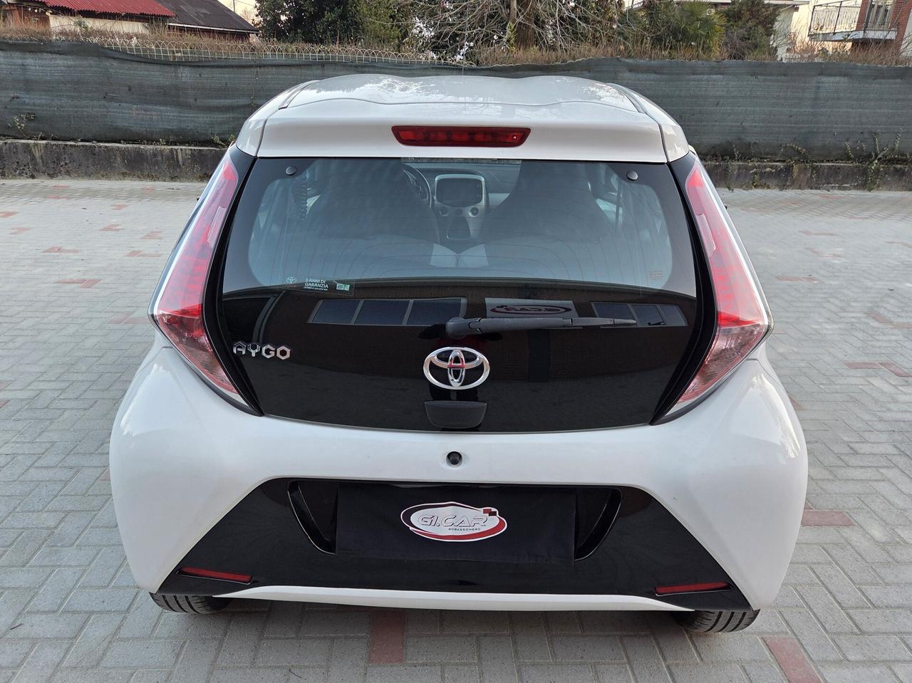 Toyota Aygo 1.0 VVT-i 69 CV 5 porte x-business